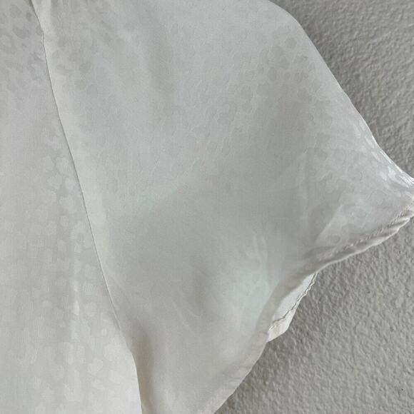 Ann Taylor White Leopard Cheetah Animal Print White Short Sleeve Blouse Size XS - Picture 4 of 7